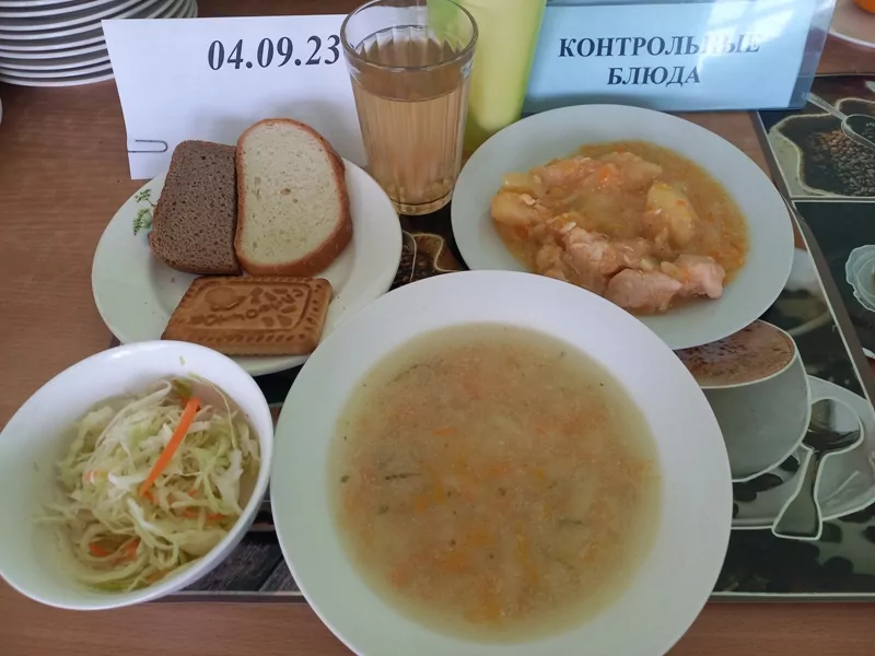 Чем кормили тульских школьников в первый день учебы: фотоотчет