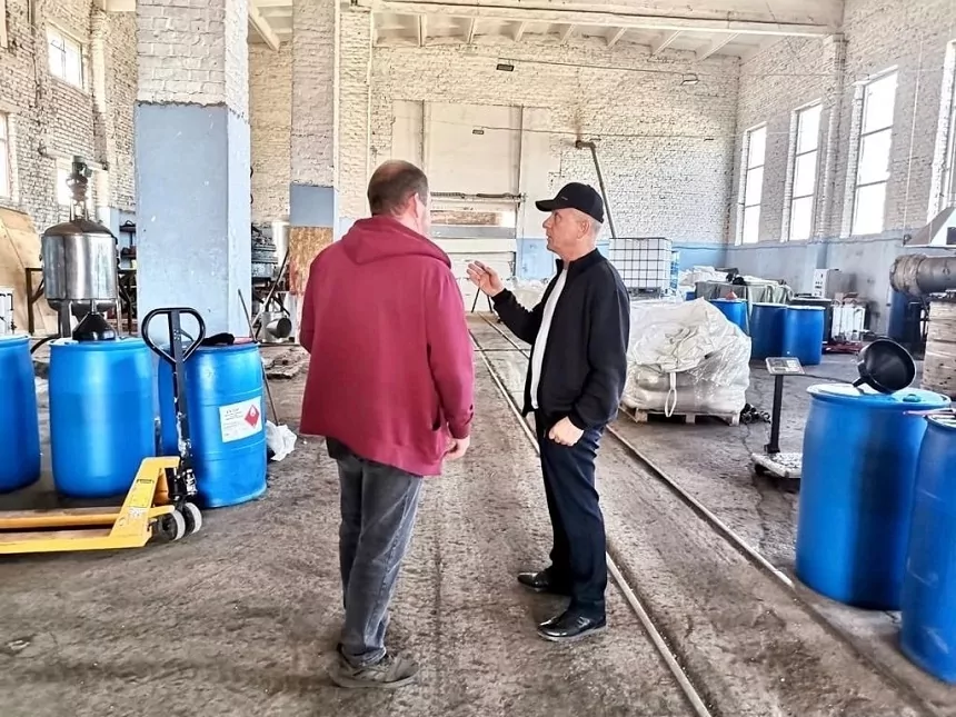 Жители тульского села пожаловались на химические запахи соседнего предприятия