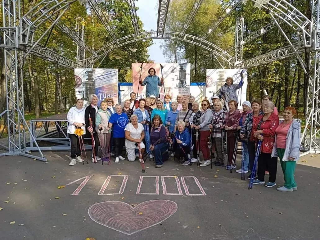 Туляки прошли "10 тысяч шагов к жизни" с главным кардиологом региона