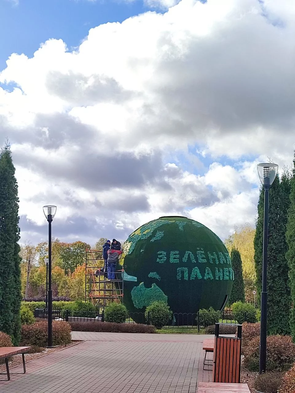 В Центральном парке Тулы начали реконструкцию «Зеленой планеты»