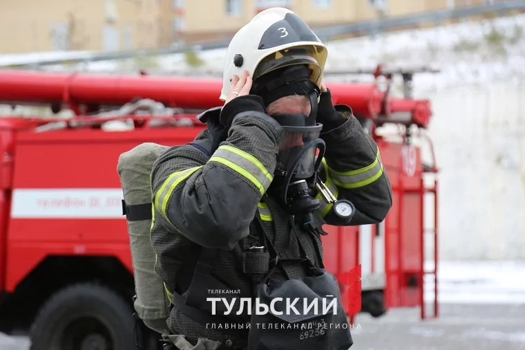 Тульские спасатели отработали действия при пожаре в торговом центре «Зельгрос»