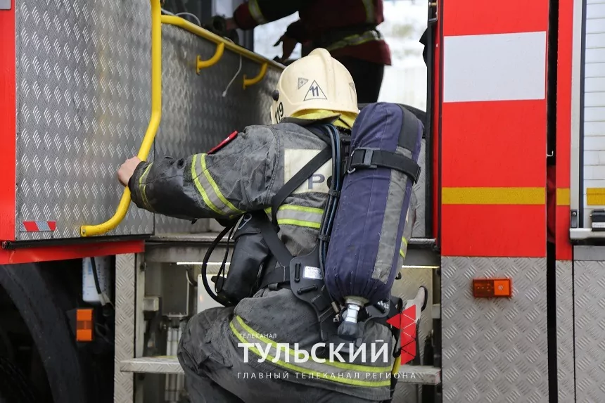 Тульские спасатели отработали действия при пожаре в торговом центре «Зельгрос»