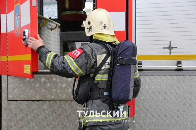 Тульские спасатели отработали действия при пожаре в торговом центре «Зельгрос»