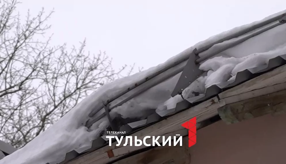 Жители двухэтажки в Туле остались без газа из-за схода снежной лавины с крыши