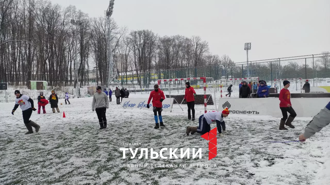 В Туле прошел любительский турнир по футболу в валенках
