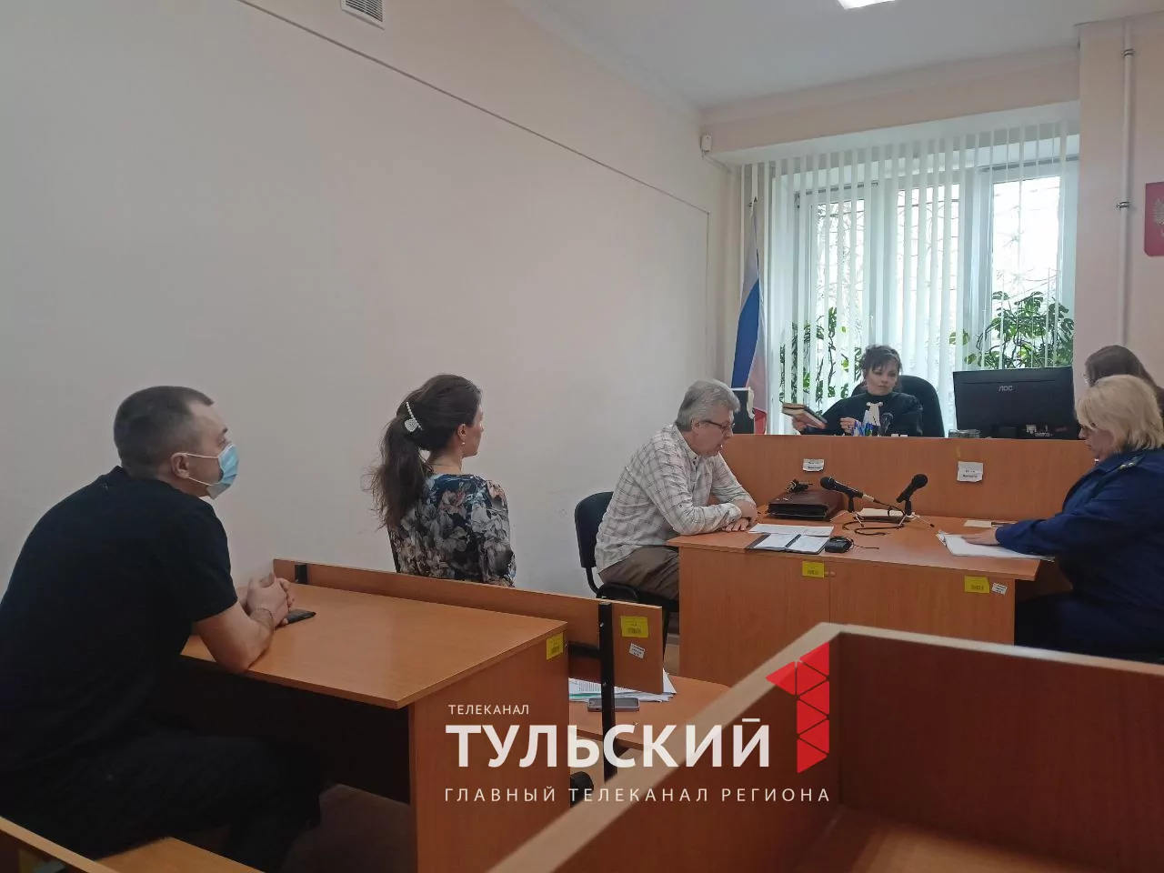 В Туле началось слушание дела в отношении вандала, разбившего экран в переходе на Мосина