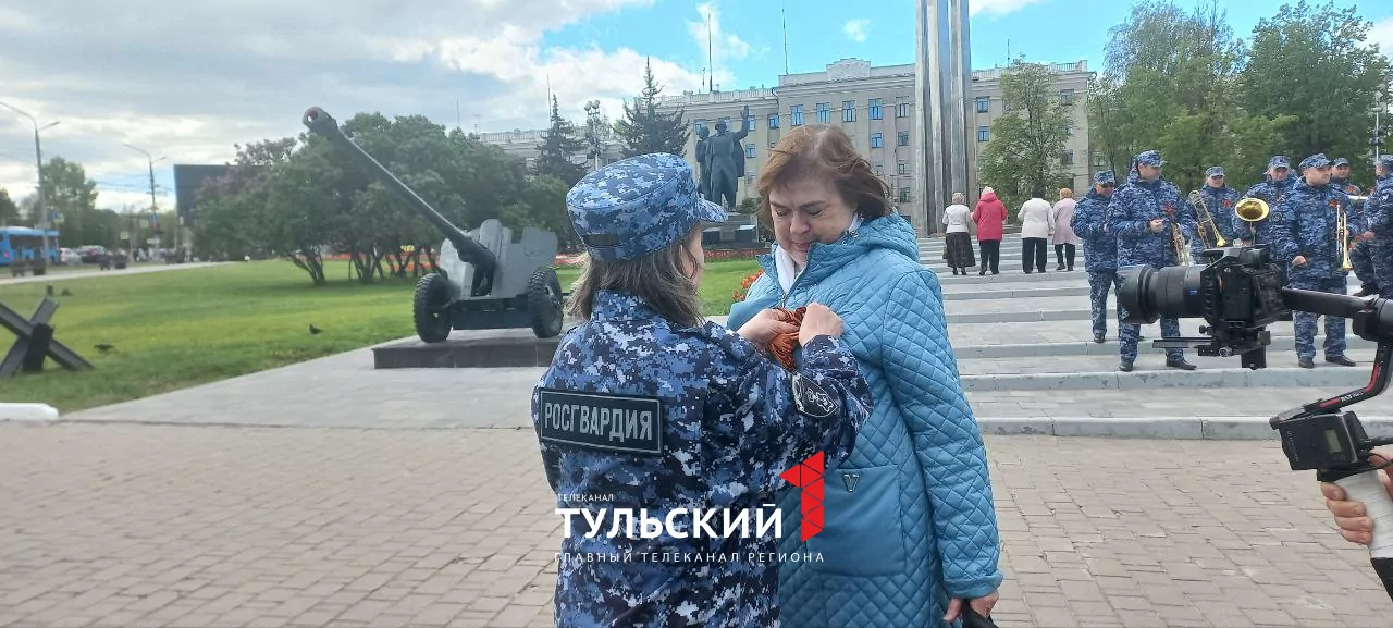 Тулякам начали раздавать георгиевские ленточки: как их правильно носить