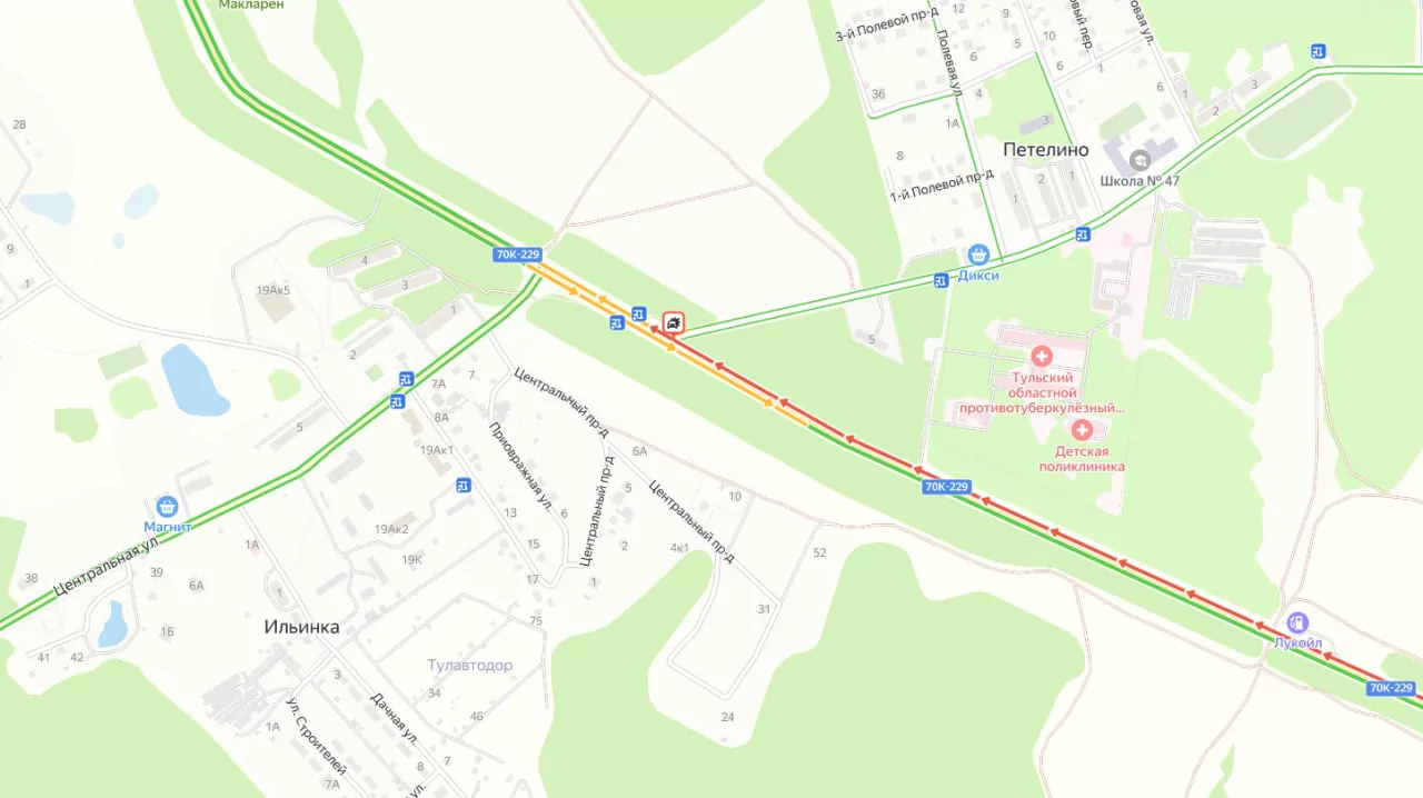 На повороте к поселку Петелино в Туле образовалась пробка