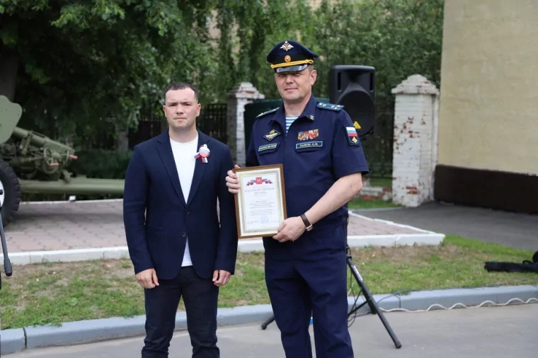 В Туле за верную службу стране наградили военнослужащих и волонтеров