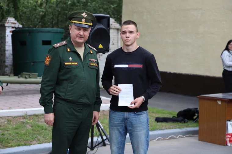 В Туле за верную службу стране наградили военнослужащих и волонтеров