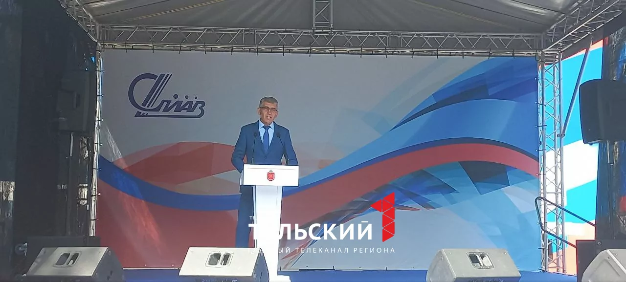 Дмитрий Миляев наградил отличившихся оружейников