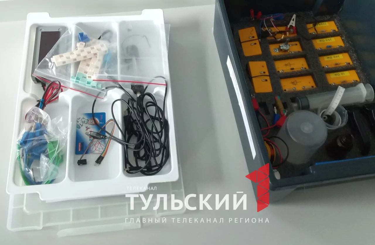 Школьники из тульского поселка получили современную базу для занятий точными науками