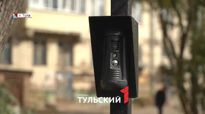 Шлагбаум стал причиной часовых пробок на улице Металлургов в Туле