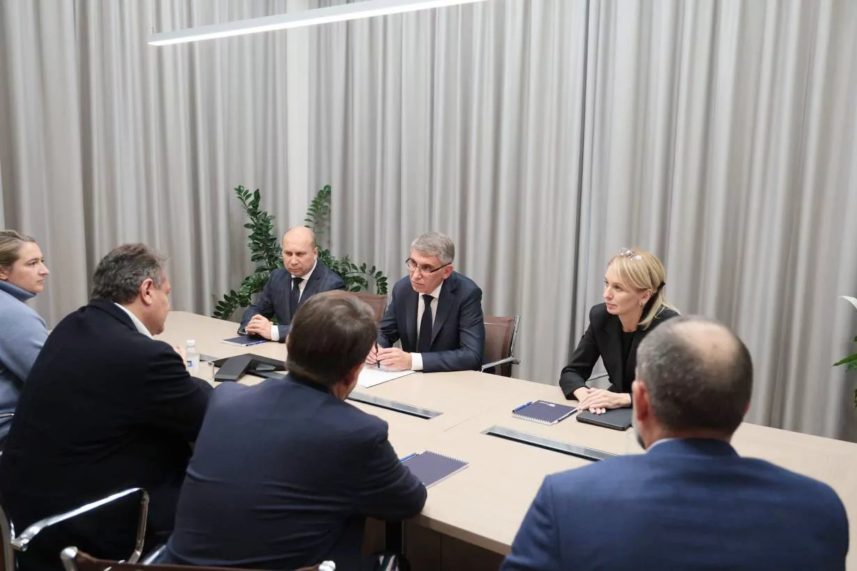 Дмитрий Миляев посетил предприятие по производству ортопедических товаров и протезов