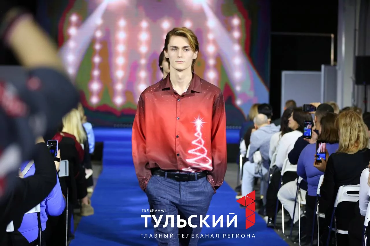 Юные дизайнеры в Туле представили костюмы Барби и Матушки России