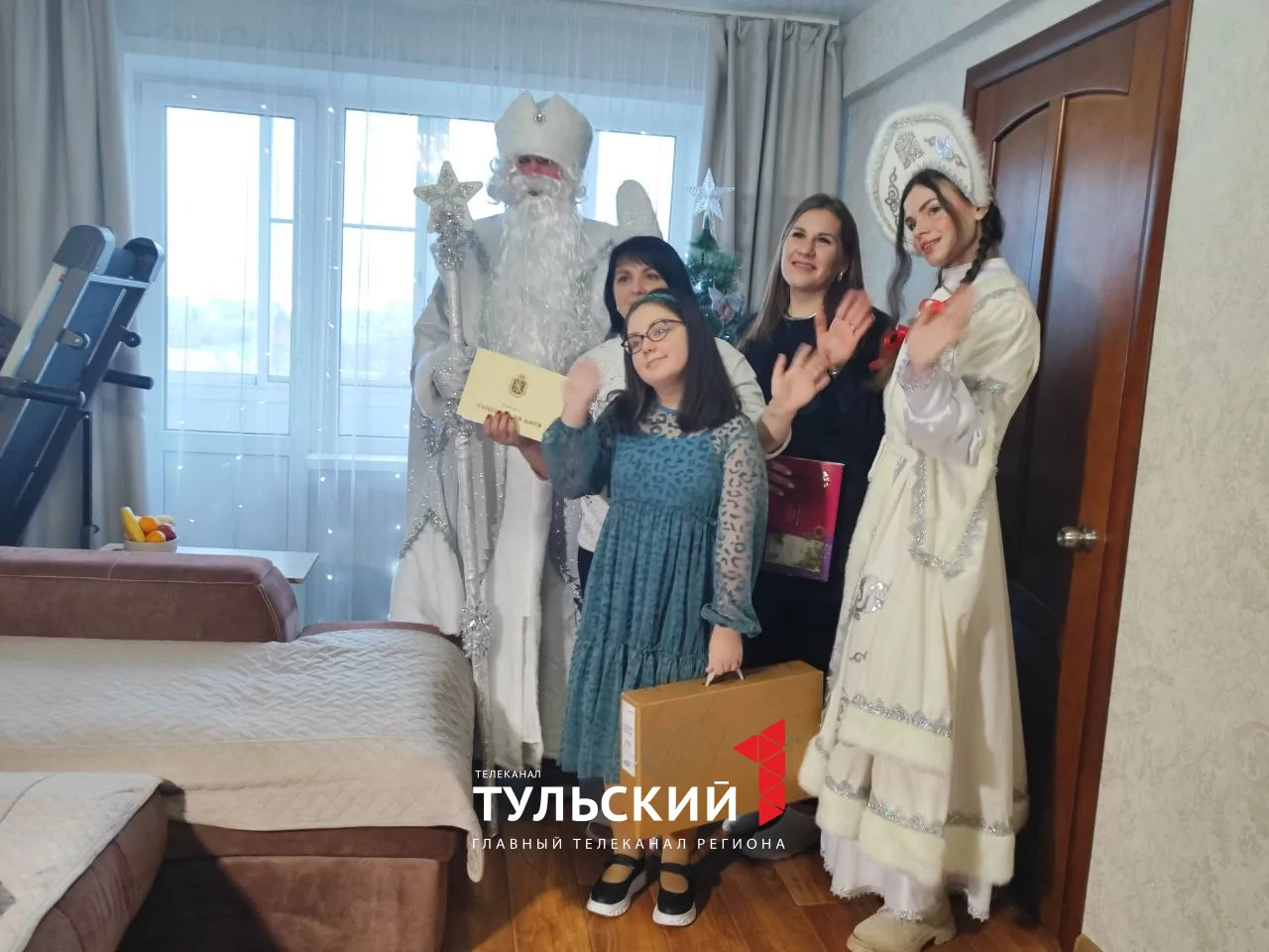 Дмитрий Миляев подарил ноутбук 12-летней тулячке