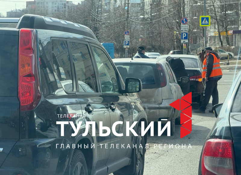 Тройное ДТП произошло на перекрестке в Туле