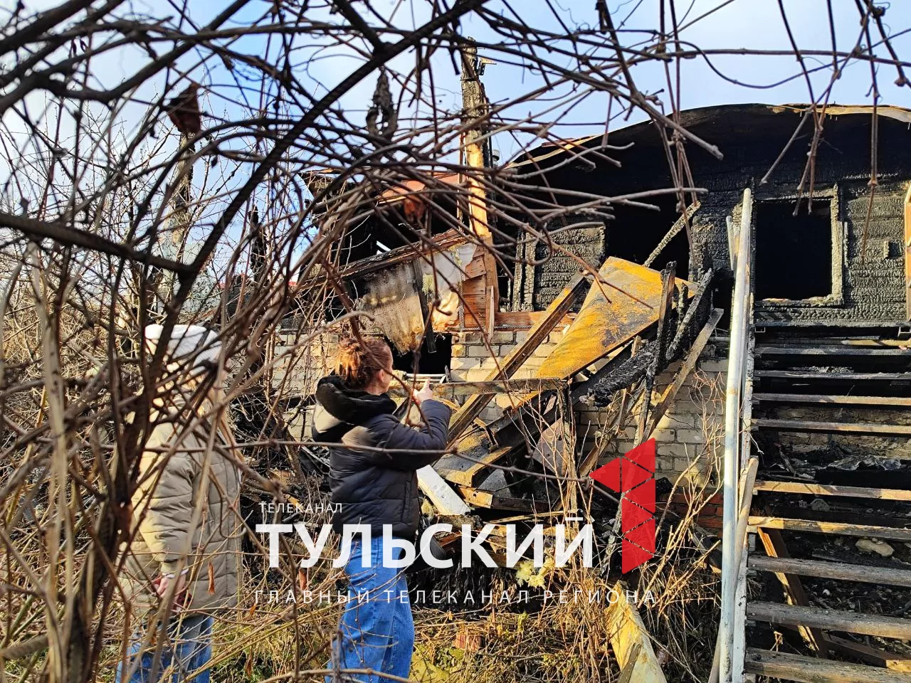 В тульском селе Хрущево семья осталась без крыши над головой: как помочь погорельцам