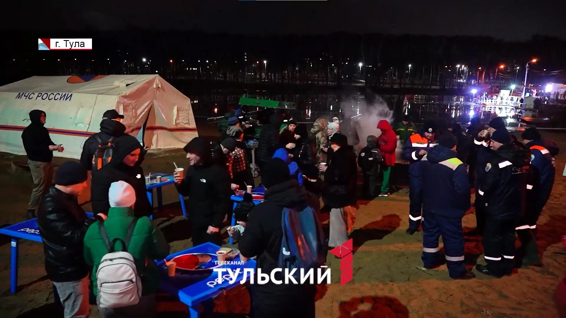 Под дождем и на тонком льду: в Туле прошли самые необычные крещенские купания за последние годы
