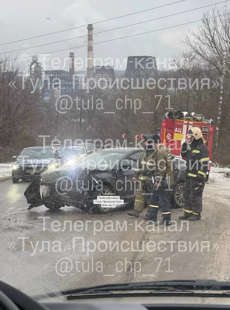 На подъезде к Косой горе в Туле произошло жесткое ДТП