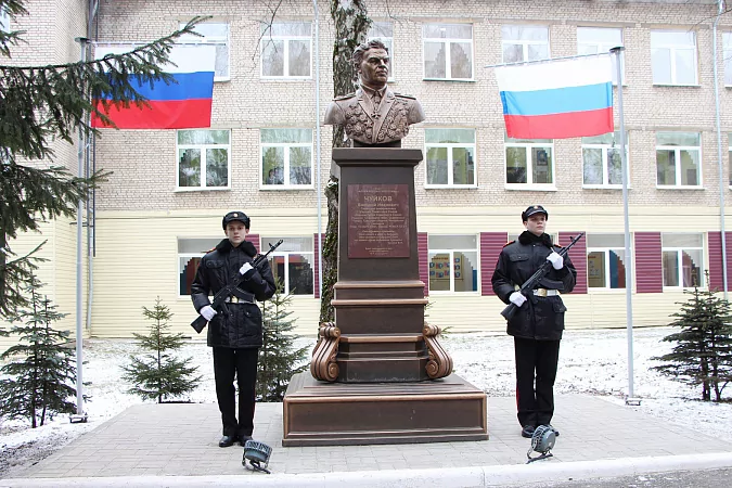 Под Тулой кадеты почтили память героя Советского Союза Василия Чуйкова