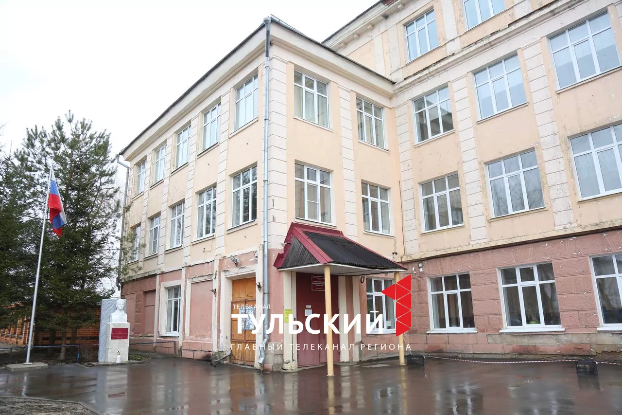 SHAMAN проведет урок музыки в родной школе в Новомосковске