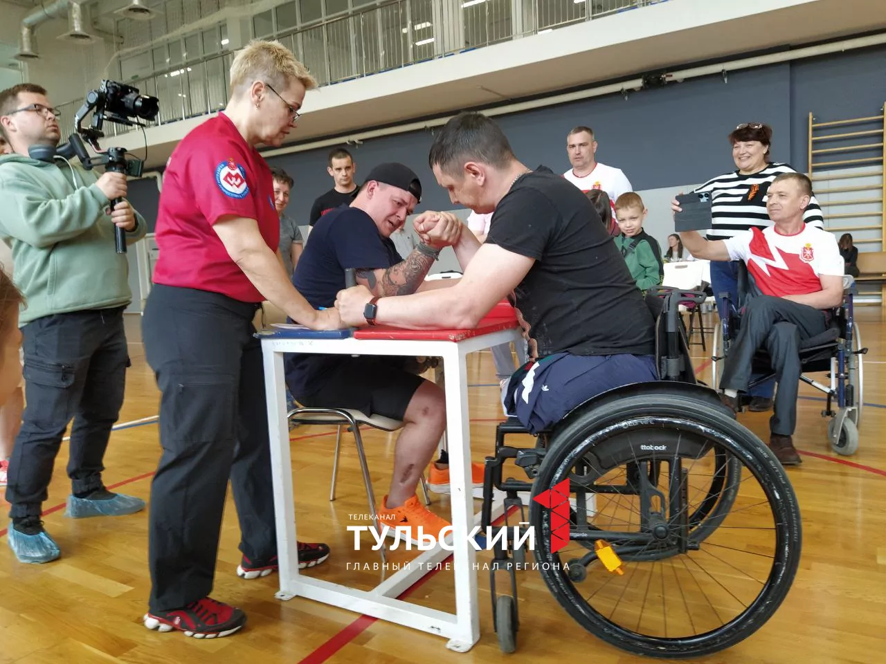В Тульской области ветераны СВО соревнуются в армрестлинге и метании ножей