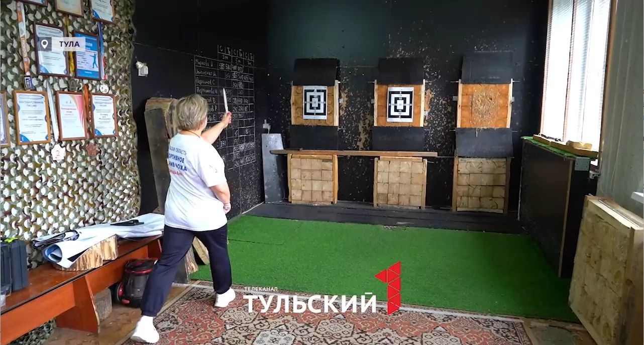 Тулячка вошла в число лучших метателей ножей в России