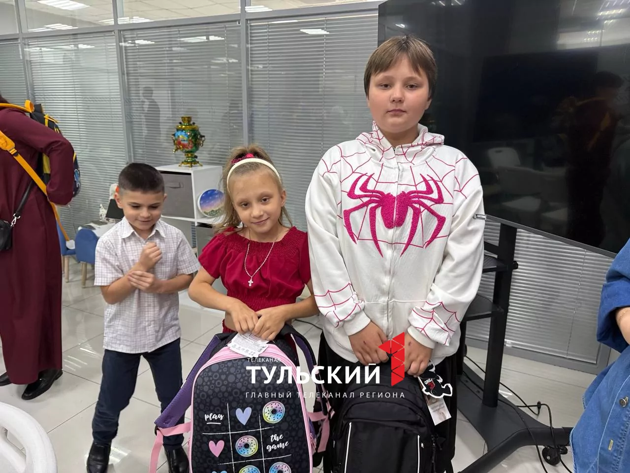 Дмитрий Миляев помог тульским детям собраться в школу