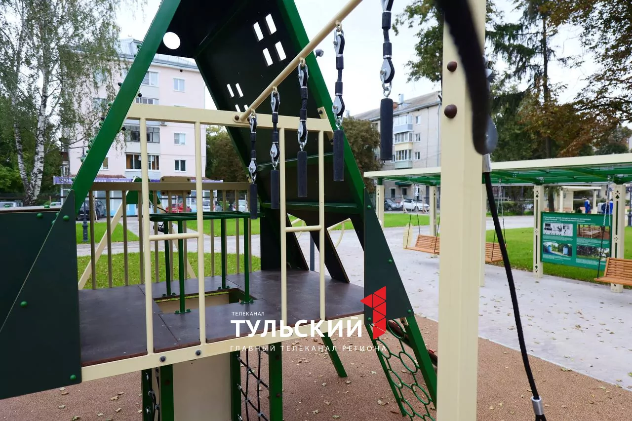 Обновленный Толстовский сквер в Туле оформили в стиле Ясной Поляны