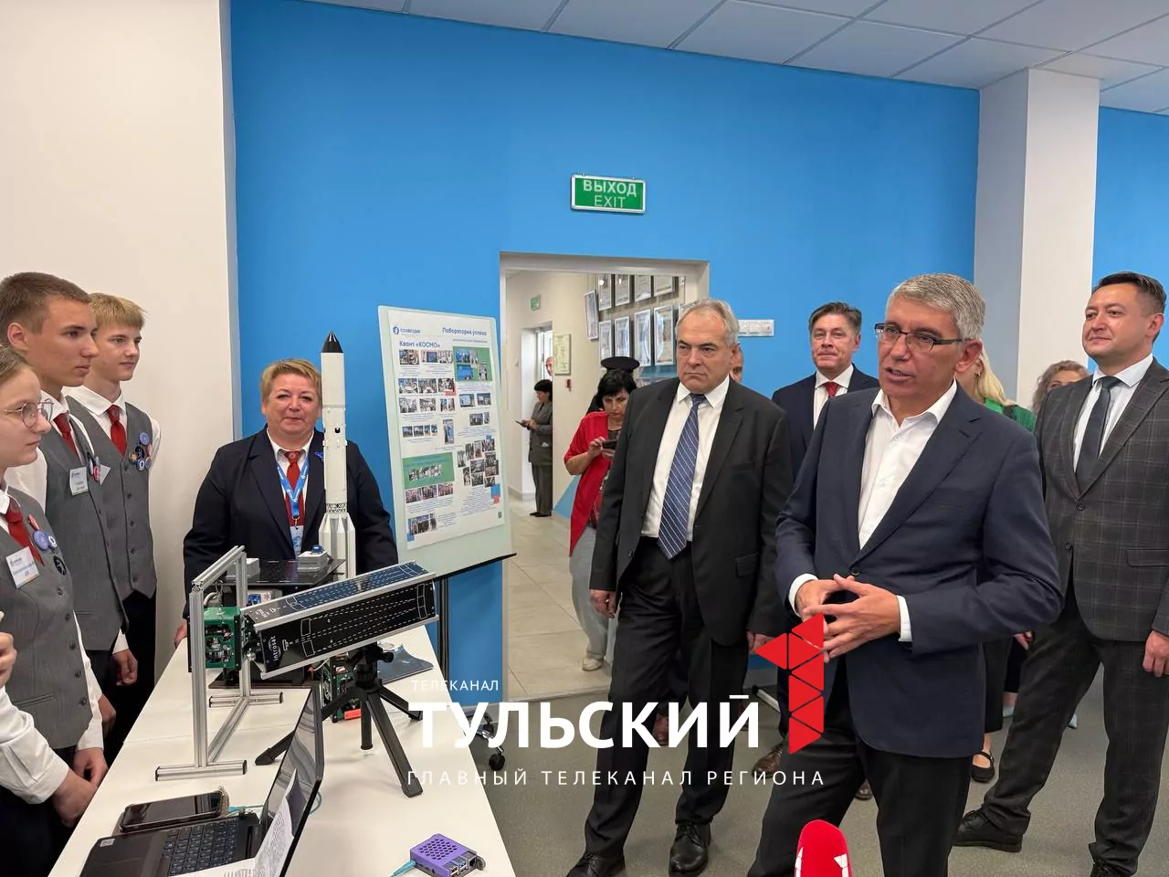 Ученики новомосковского "Созвездия" взяли интервью у Дмитрия Миляева