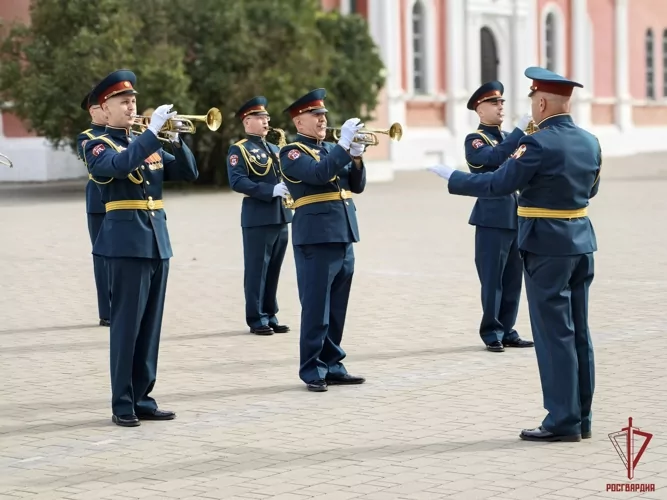 В Тульском кремле прошел первый этап конкурса военных оркестров Росгвардии