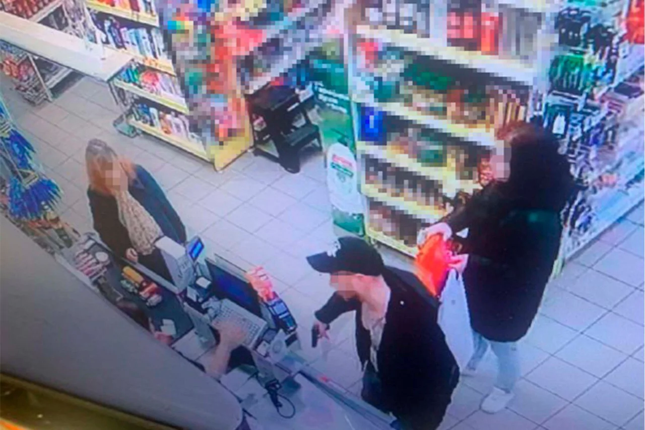 Туляк с пистолетом устроил дебош в супермаркете