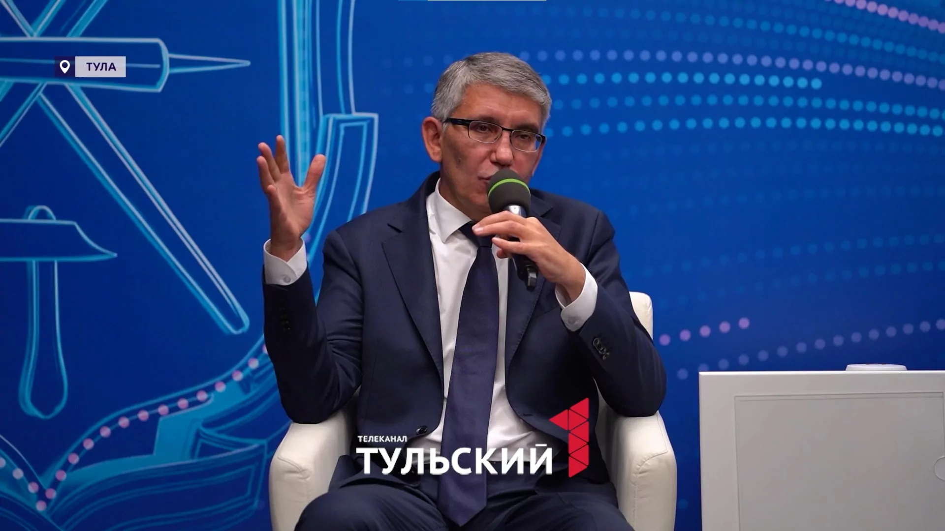 Пробки, интернет и перебои с водой: Дмитрий Миляев ответил на самые острые вопросы журналистов