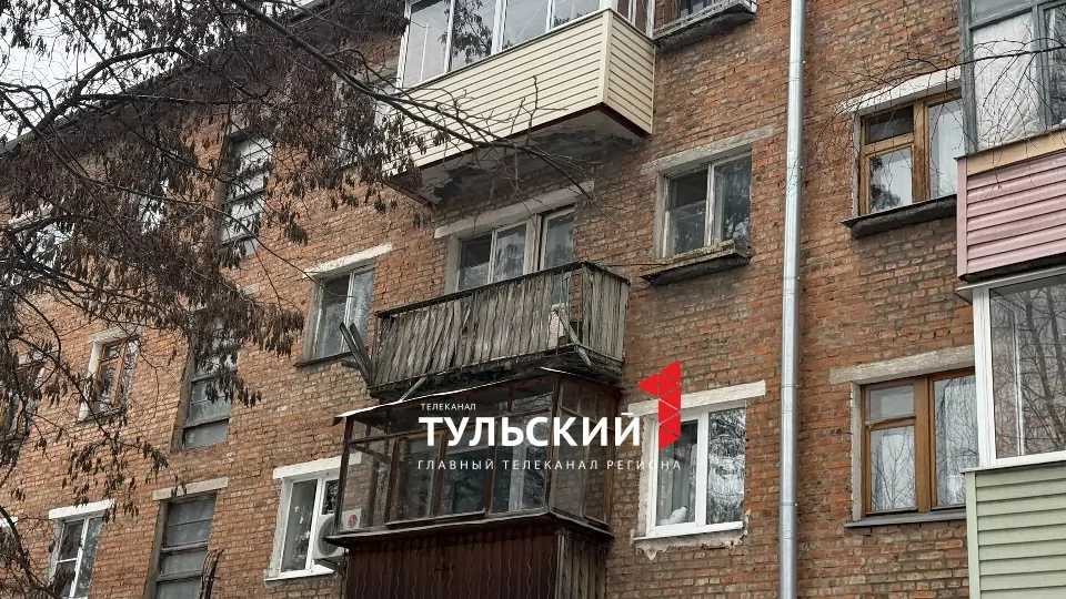 Коммунальщики начали опечатывать балконы тулякам