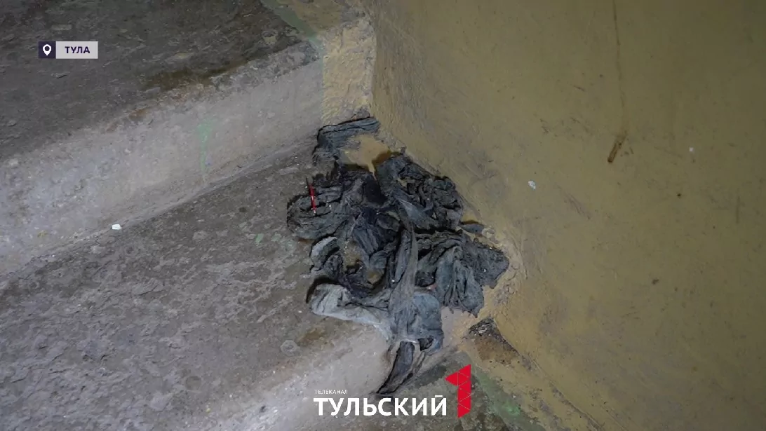Засор канализации привел к затоплению подвала дома на улице Дмитрия Ульянова в Туле