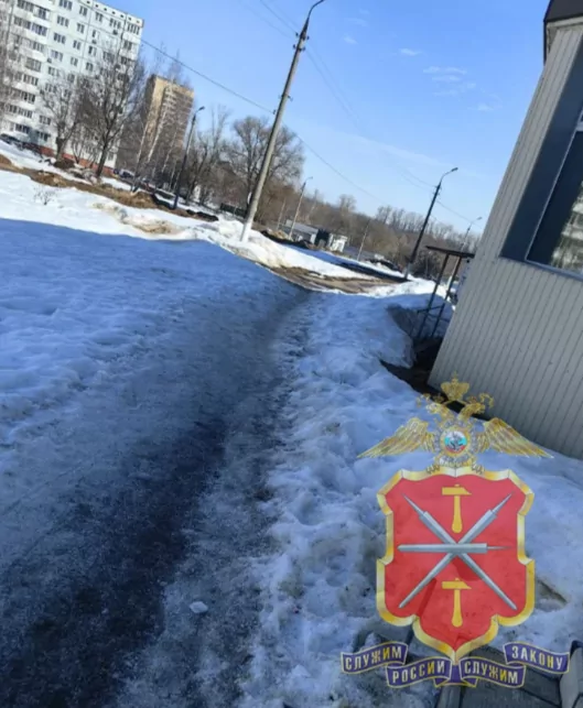 В Новомосковске 41-летний рецидивист напал с ножом на двух человек в ходе конфликта