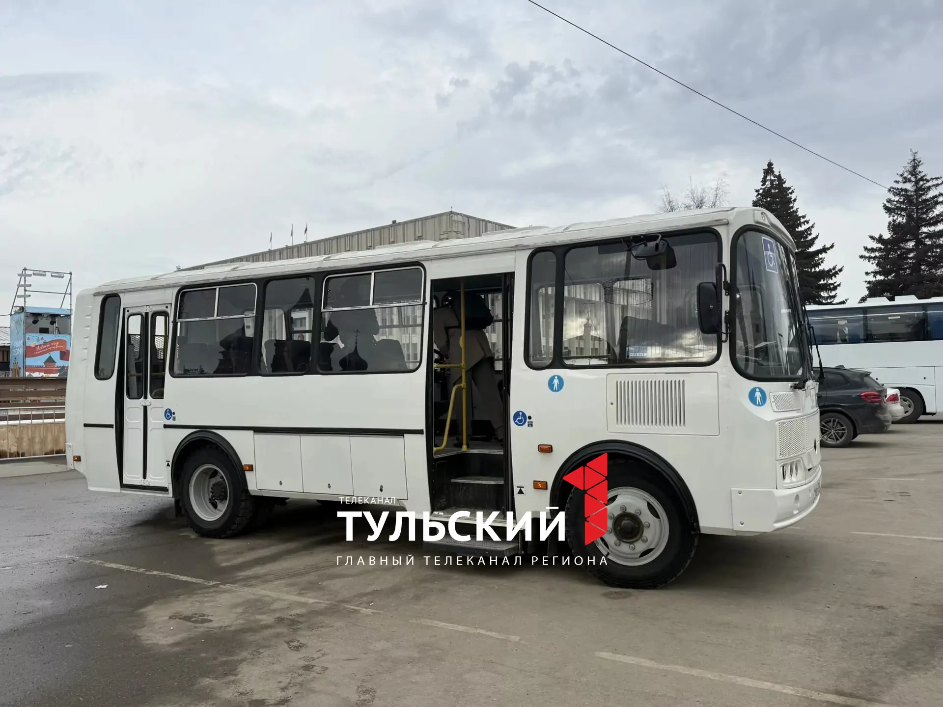 Инвалиды в Туле могут записаться на бесплатные экскурсии на социальном автобусе