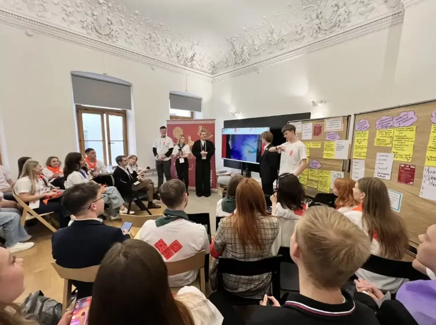 В Москве прошёл форум «Решения для региона» от Молодёжного землячества-71
