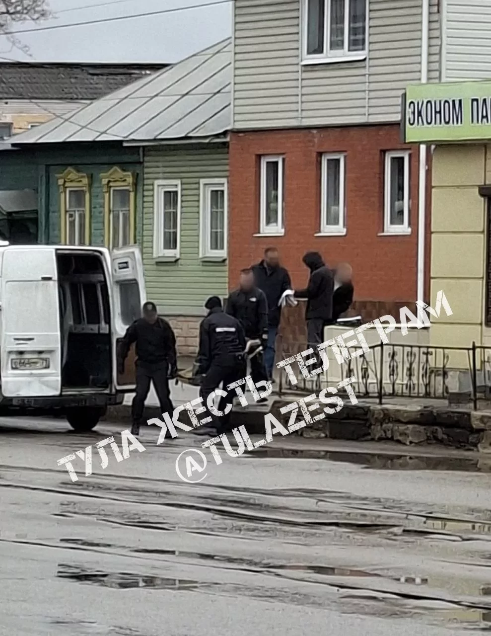 В фонтане на улице Оборонной в Туле нашли труп