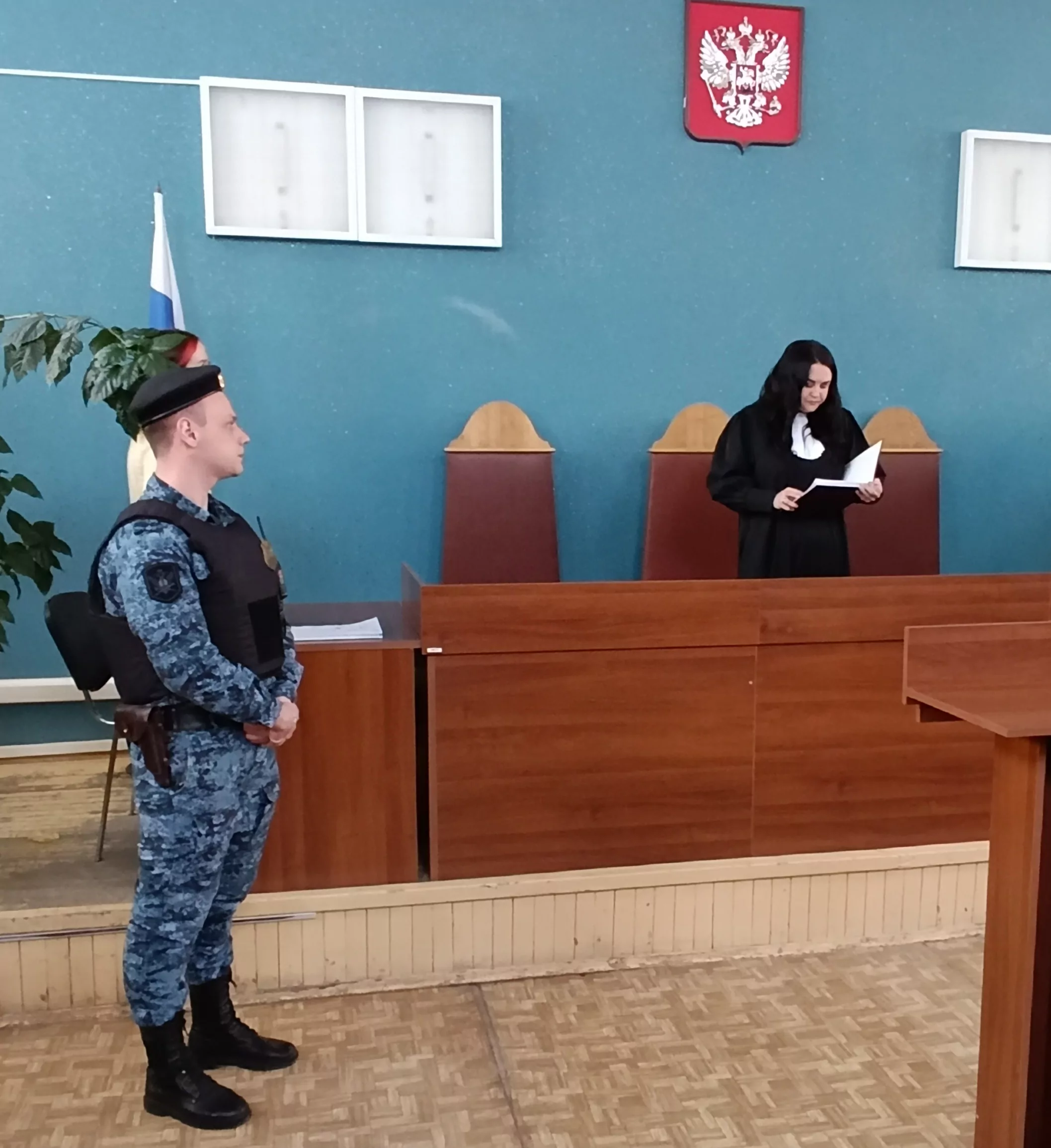 Два экс-майора полиции помогли щекинцу украсть медь на 17,6 млн рублей