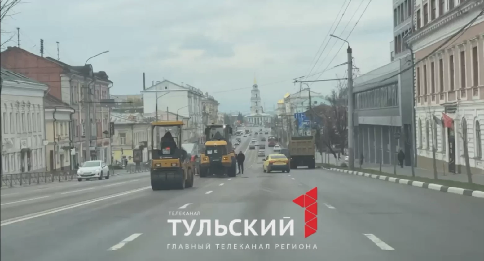 На проспекте Ленина в Туле проводят ямочный ремонт