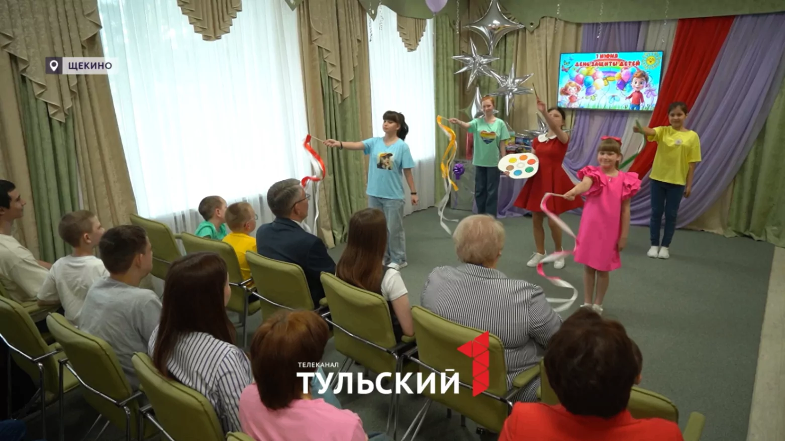 Авторский чай и мороженое: губернатор встретил День защиты детей в Щёкине