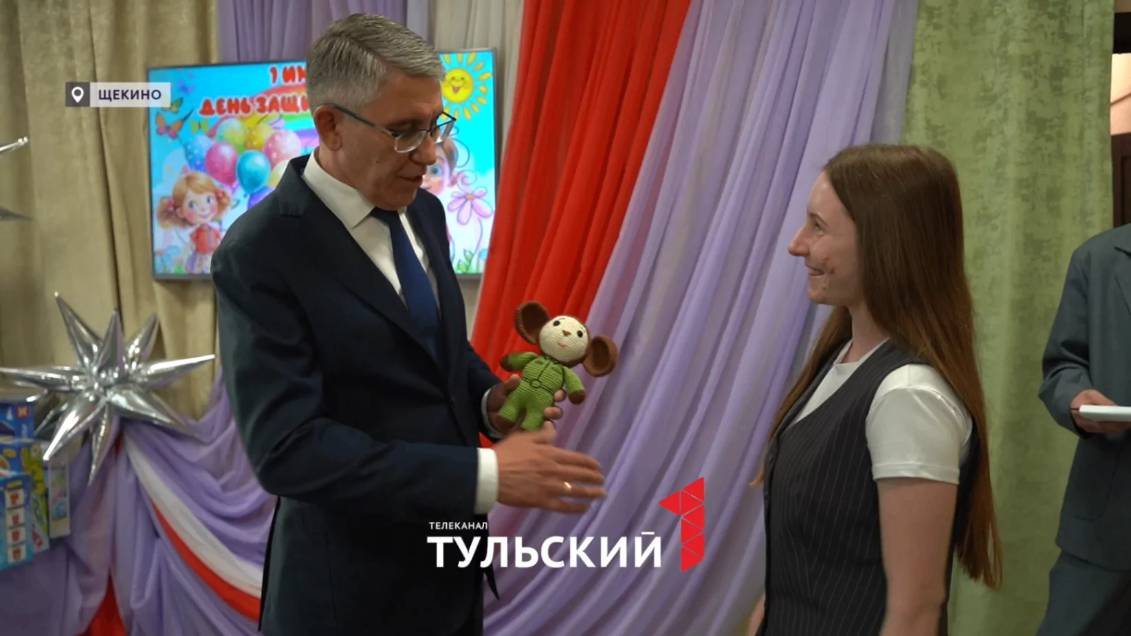 Авторский чай и мороженое: губернатор встретил День защиты детей в Щёкине