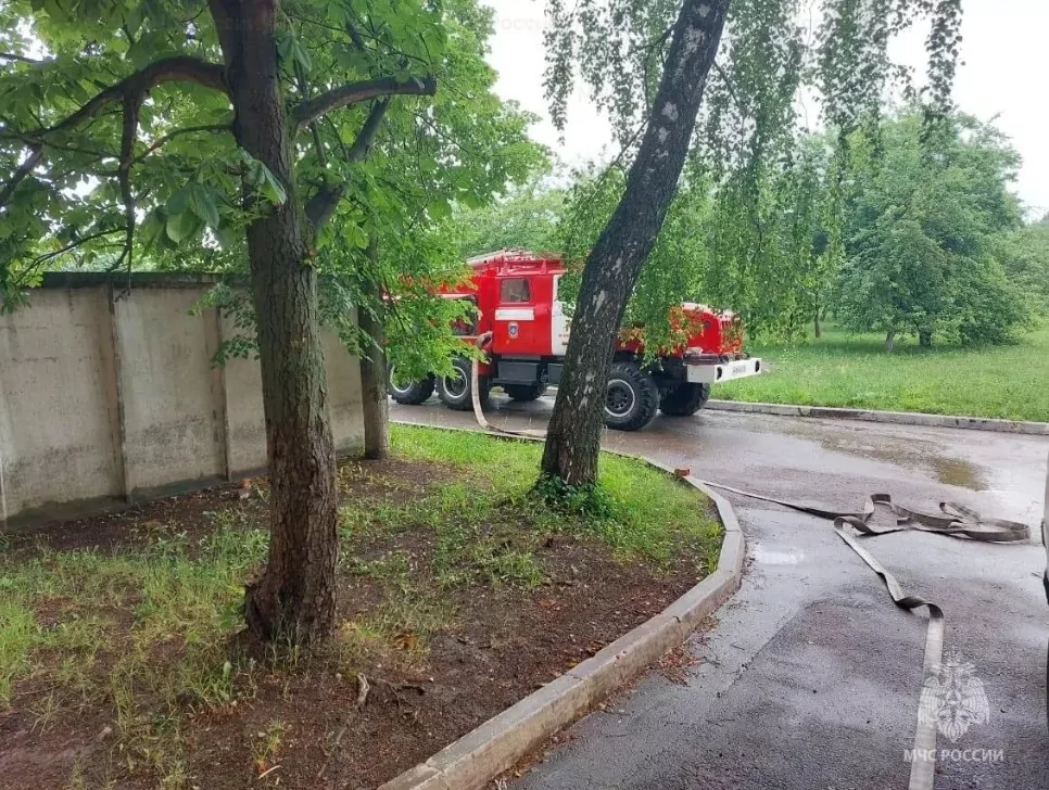 Пожарные провели тренировку в технологическом техникуме Ясногорска