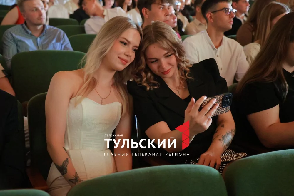 В Туле вручили дипломы будущим медикам: фоторепортаж