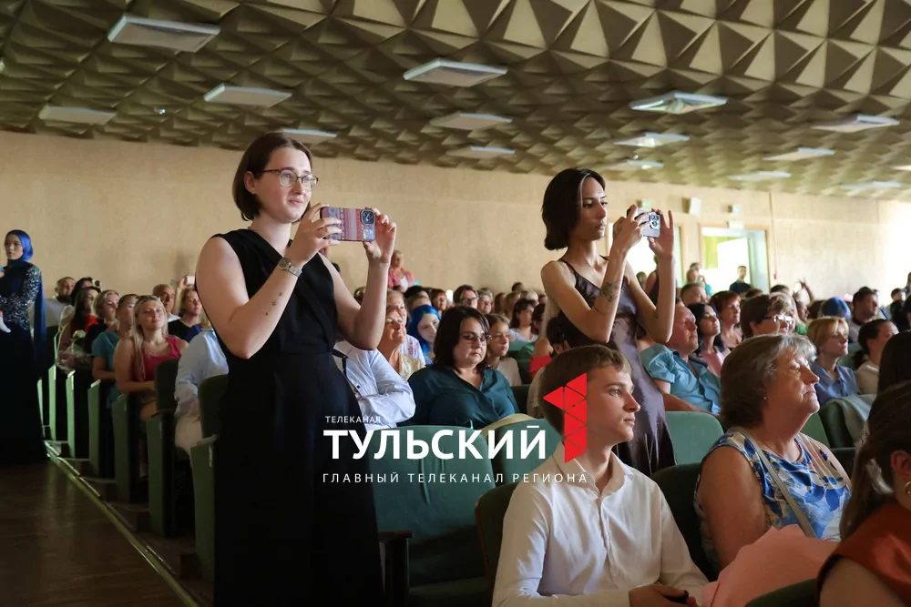 В Туле вручили дипломы будущим медикам: фоторепортаж