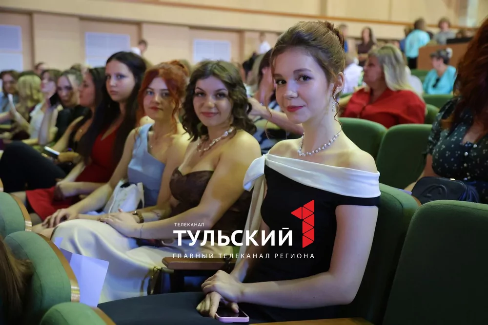 В Туле вручили дипломы будущим медикам: фоторепортаж