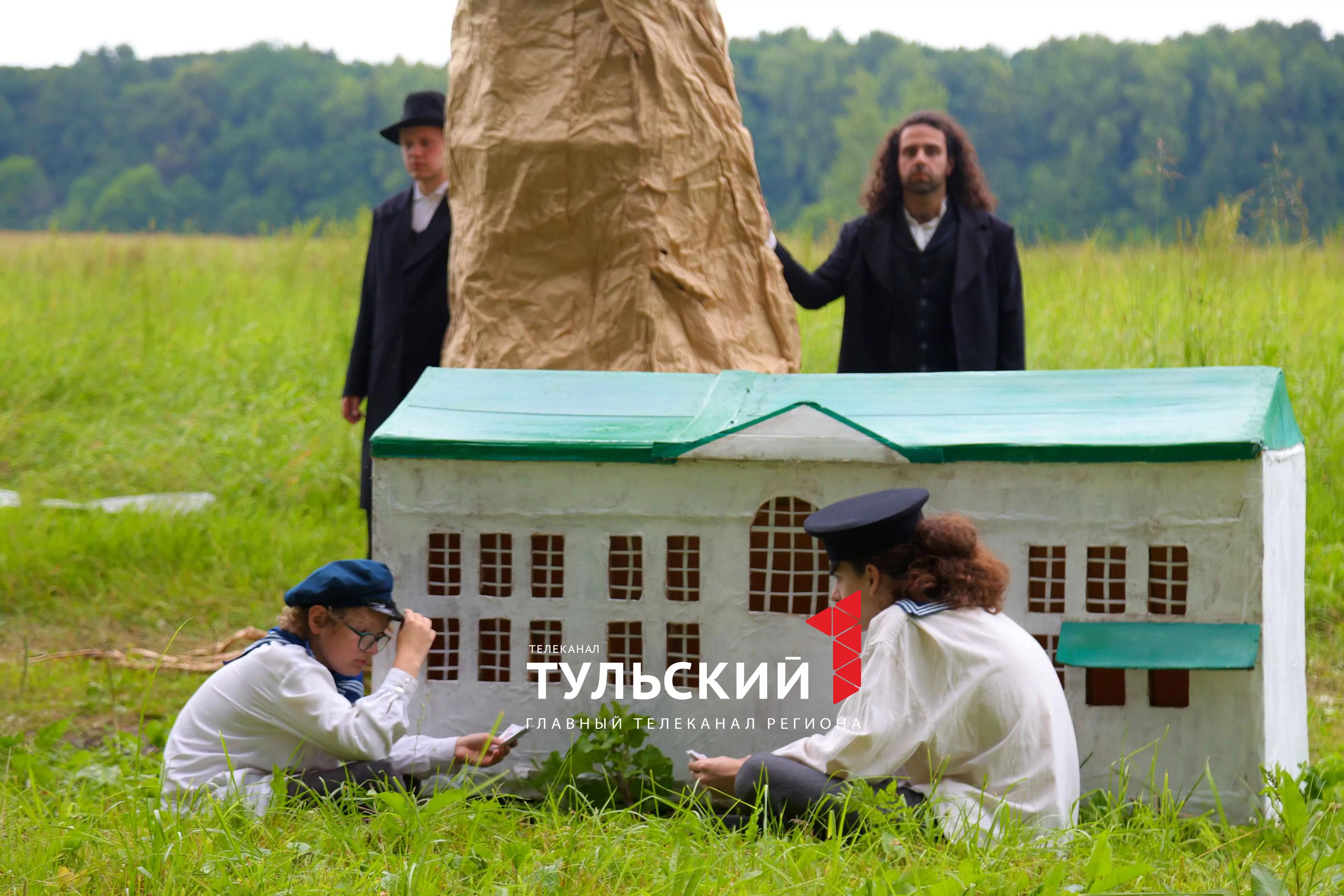 На фестивале "Толстой" построили копию сцены Государственного театра наций