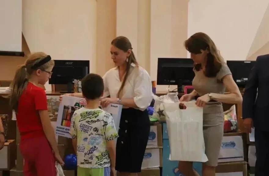 Молодогвардейцы передали более 1 500 подарков пациентам Тульской детской облбольницы